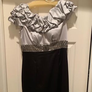 Chetta B Silver and Black Knee-Length Dress